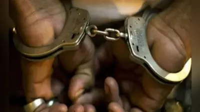 रांची : पूर्व स्वास्थ्य सचिव डॉ प्रदीप ने भाई के साथ किया सरेंडर