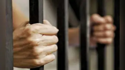 बाइकर्स गैंग के सदस्यों को घर में देती थी शरण, पुलिस ने बिल्डर की पत्नी को भेजा जेल