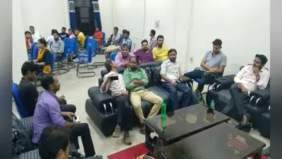 परीक्षा से वंचित रामगढ़ इंजीनियरिंग कॉलेज के छात्रों का फूटा गुस्सा, शिक्षकों को बनाया बंधक