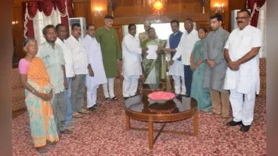 आदिवासियों की जमीन पर जबरन विद्यालय बनाने को लेकर राज्यपाल से मिले नियेल तिर्की
