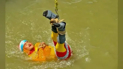 नामचीन जादूगर हुडिनी की मशहूर ट्रिक दोहराने के प्रयास में डूबा भारतीय जादूगर मैंड्रेक