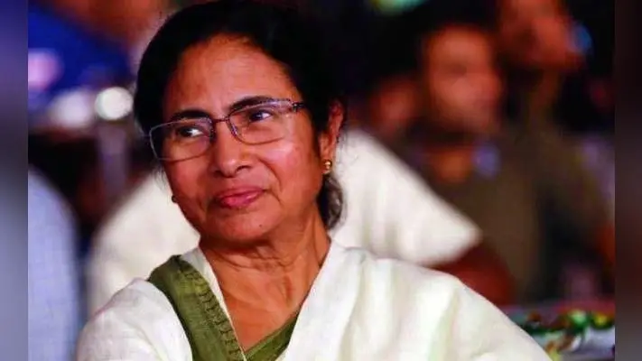 सीएम ने की परिबाहा मुखोपाध्याय से मुलाकात