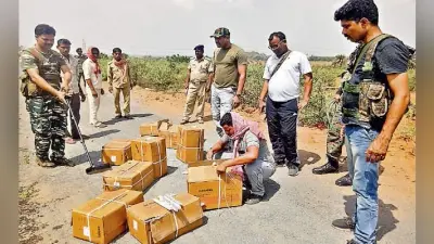 गोमो : एनएच के पास झाड़ियों से 10 पेटी विस्फोटक बरामद