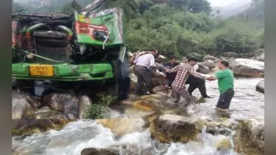 कुल्लू में बस गहरे नाले में गिरी, 27 लोगों की मौत, पीएम मोदी ने जताया दुख