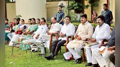 रांची : सूबे की 28 में से 22 एसटी सीटों पर दर्ज करें जीत : रघुवर दास