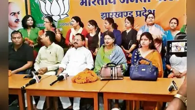रांची : समर्थकों के साथ भाजपा में शामिल हुईं नीलम चौधरी, लक्ष्मण गिलुवा ने कहा, जन-जन की पार्टी बन गयी है भाजपा