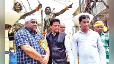 मेयर ने सिद्धू, कान्हू की मूर्ति का किया अनावरण
