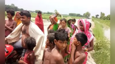 गरीबी के कारण नहीं किया अंतिम संस्कार, शव को नहर में फेंका