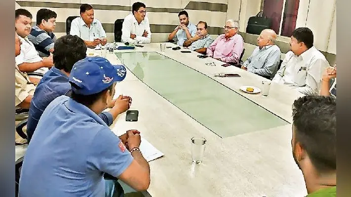 मोटरवाहन एक्ट से व्यापारी परेशान, बैठक में दी चेतावनी, कहा- झारखंड छोड़ कर चले जायेंगे बंगाल
