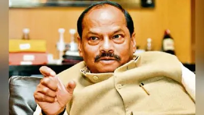 रांची : सीएम रघुवर दास ने कहा-अभियान चलाकर मजदूरों का करें निबंधन, तीन हजार मिलेगी पेंशन