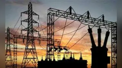 बरेली में 11 घंटे से बिजली आपूर्ति ठप, अधिकारी नहीं उठा रहे फोन, बारिश के कारण घरों में कैद लोग परेशान