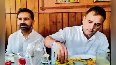 राहुल गांधी ने खाया मसाला डोसा और दिल्ली हुए रवाना,वाहन पर फूलों की वर्षा, नारों से गूंजता रहा बेली रोड