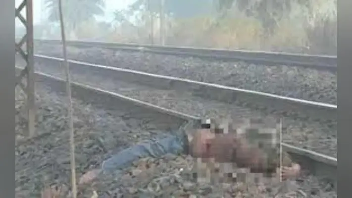 ट्रेन से गिरकर यात्री की मौत, ग्रामीणों ने तीन घंटे तक जाम किया रेलवे ट्रैक