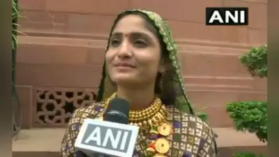गुजराती लोक गायिका गीता रबारी ने पीएम मोदी को समर्पित किया यह गीत, VIDEO