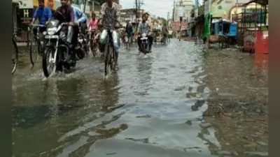 पटना : देर शाम झमाझम बारिश, लबालब हुईं शहर की सड़कें