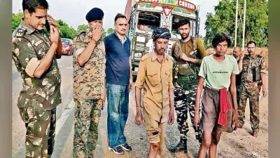 बगोदर : मॉब लिंचिंग रोकने पहुंची पुलिस पर हमला, लाठी चार्ज व फायरिंग