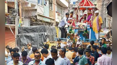 पटना : प्रवास के बाद रथ पर सवार हो लौटे भगवान जगन्नाथ