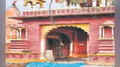रंग-रोगन का काम पूरा लगाये गये सीसी कैमरे