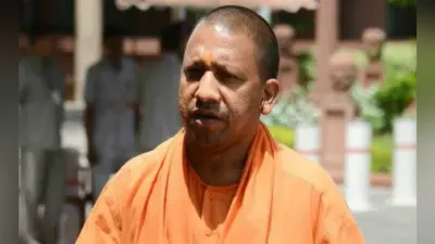सीएम आदित्यनाथ पर लगा सपा नेता आजम खान के खिलाफ फर्जी मुकदमे दर्ज कराने का आरोप