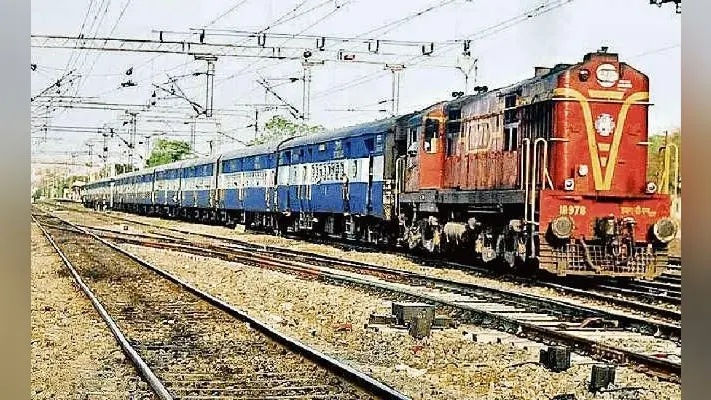 खुसरूपुर में नहीं है आरक्षण काउंटर, यात्री होते हैं परेशान
