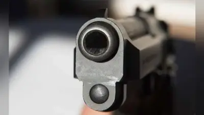 लोडेड पिस्टल के साथ दो भाजपाकर्मी गिरफ्तार