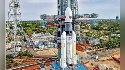 काउंटडाउन शुरू, आज चांद के अनछुए हिस्सों को जानने निकलेगा चंद्रयान