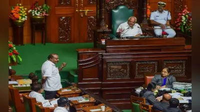 कर्नाटक संकट : नहीं हो सका फ्लोर टेस्ट, स्पीकर ने बागी विधायकों को जारी किया नोटिस