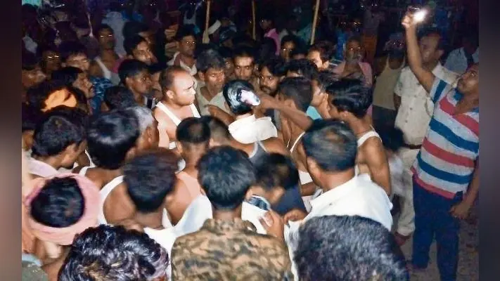 भोजपुर : ग्रामीणों ने एक चोर को पकड़कर पीटा, दो फरार, आक्रोशितों ने पुलिस वाहन पर किया पथराव