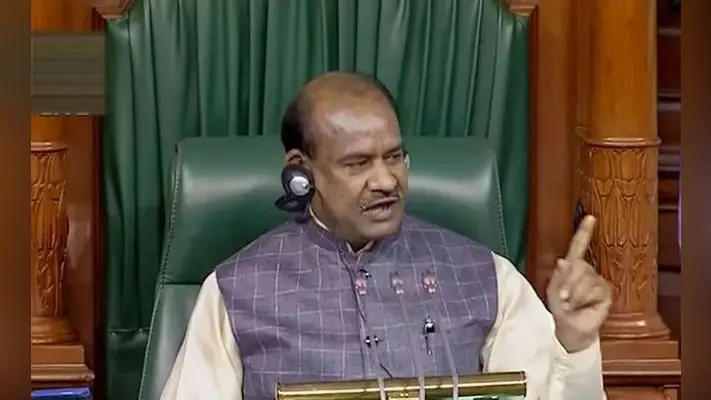 कांग्रेस, जदयू और टीएमसी के वाकआउट के बीच ट्रिपल तलाक बिल लोकसभा से पारित