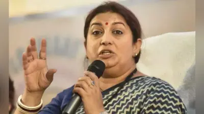 स्मृति ईरानी ने आजम खान को बताया ”पुरुष सांसदों पर धब्बा”