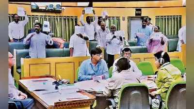 विपक्ष ने भ्रष्टाचार को लेकर सरकार को घेरा, पक्ष-विपक्ष में नोकझोंक