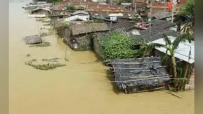 बाढ़ के जमा पानी में डूबने से बच्ची समेत चार की मौत