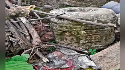 खुदाई में मिली बुद्ध की प्रतिमा