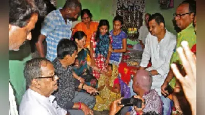 मंत्री मलय मिले सूरज के शोकाकुल परिजनों से