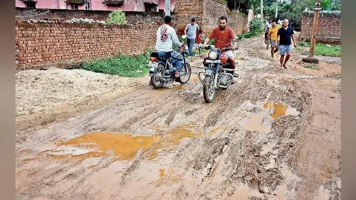 मेयर के पीए ने युवक को दी एसपी से उठवाने की धमकी, कहा- मेयर के रहते न���ीं बनेगी तुम्हारे मोहल्ले की सड़क