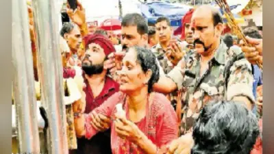 कृष्णा बम ने बाह्य अरघा से किया जलार्पण