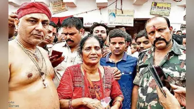 बाबाधाम में उमड़ा केसरिया सैलाब, टूटा रिकॉर्ड, सावन की दूसरी सोमवारी पर तीन लाख से अधिक कांवरियों ने चढ़ाया जल