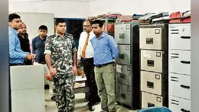चतरा में बैंक ऑफ इंडिया से पांच मिनट में रूपेय 23 लाख लूटे