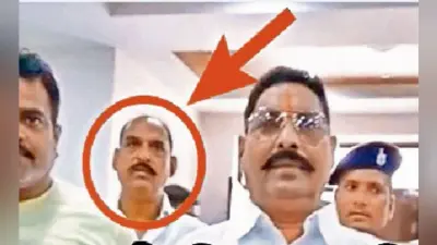 वॉयस टेस्ट देने आये विधायक अनंत सिंह के साथ था वांटेड, सोशल मीडिया में तस्वीर हुई वायरल, पुलिस महकमे में हड़कंप