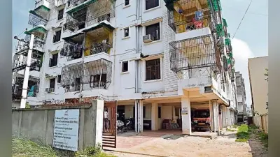 रामजयपाल पथ के बालाजी अपार्टमेंट का मामला : दो वर्ष पहले लिये पूरे पैसे, बिजली-पानी से लेकर सुरक्षा तक की परेशानी