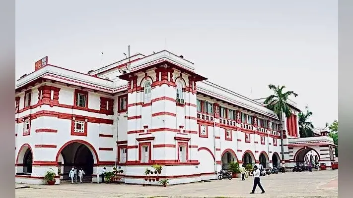 पटना : पहले भी गड़बड़ी कर चुका है डाक सहायक, केंद्रीय दूरसंचार मंत्री रविशंकर ने मामलों को गंभीरता से लिया