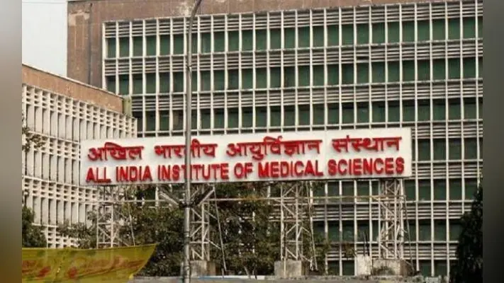 उन्नाव बलात्कार पीड़िता, उनके वकील की हालत नाजुक, जीवन रक्षक प्रणाली पर रखा गया