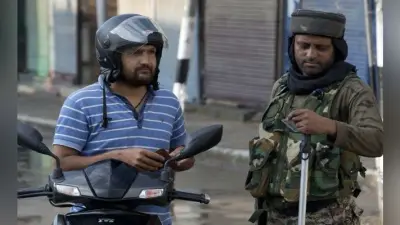 जम्मू कश्मीर : सरकारी कर्मचारियों को तुरंत काम पर लौटने का आदेश, सांबा में शुक्रवार से खुलेंगे स्कूल