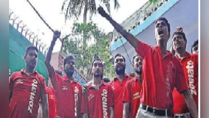बीफ और पोर्क डिलीवरी के खिलाफ सड़क पर जोमेटो के डिलीवरी मैन, काम किया बंद