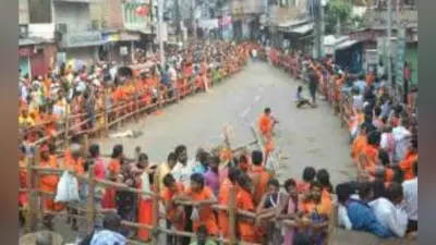 सावन की अंतिम सोमवारी आज, रात से ही कतार में लगे भक्त