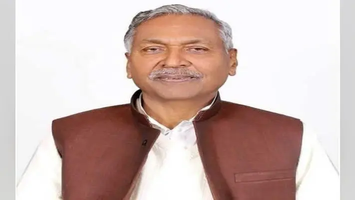 राजभवन में हुई उच्चस्तरीय बैठक में अधिकारियों को चौहान ने दिये कई निर्देश