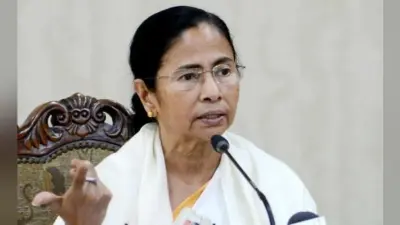 ममता कश्मीर पर इमरान खान की भाषा बोल रहीं