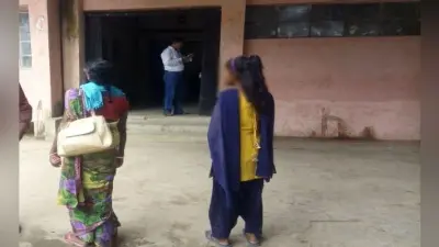 कस्तूरबा गांधी विद्यालय की मनमानी : नामांकन के लिए 5 महीने से दर-ब-दर भटक रही दुष्कर्म पीड़िता