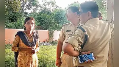 रातू : चाकू दिखा कर बंधन बैंक की एजेंट से “2.10 लाख की लूट