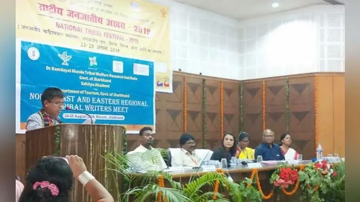 राष्ट्रीय जनजातीय अखड़ा संपन्न : ”ज्यादा लोगों तक पहुंचाने के लिए आदिवासी साहित्य का हो अनुवाद”